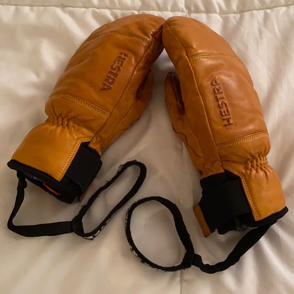 Hestra mittens size 6